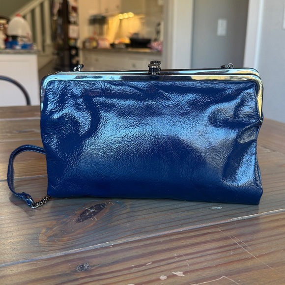 Hobo International Leanne clutch crossbody bag Purse/Wallet Blue Patent Leather - Picture 4 of 17